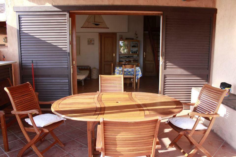 Casa Mughetto R5055 Seafront, Private Sea Access, Swimming Pool La Maddalena (Sassari) Exterior foto